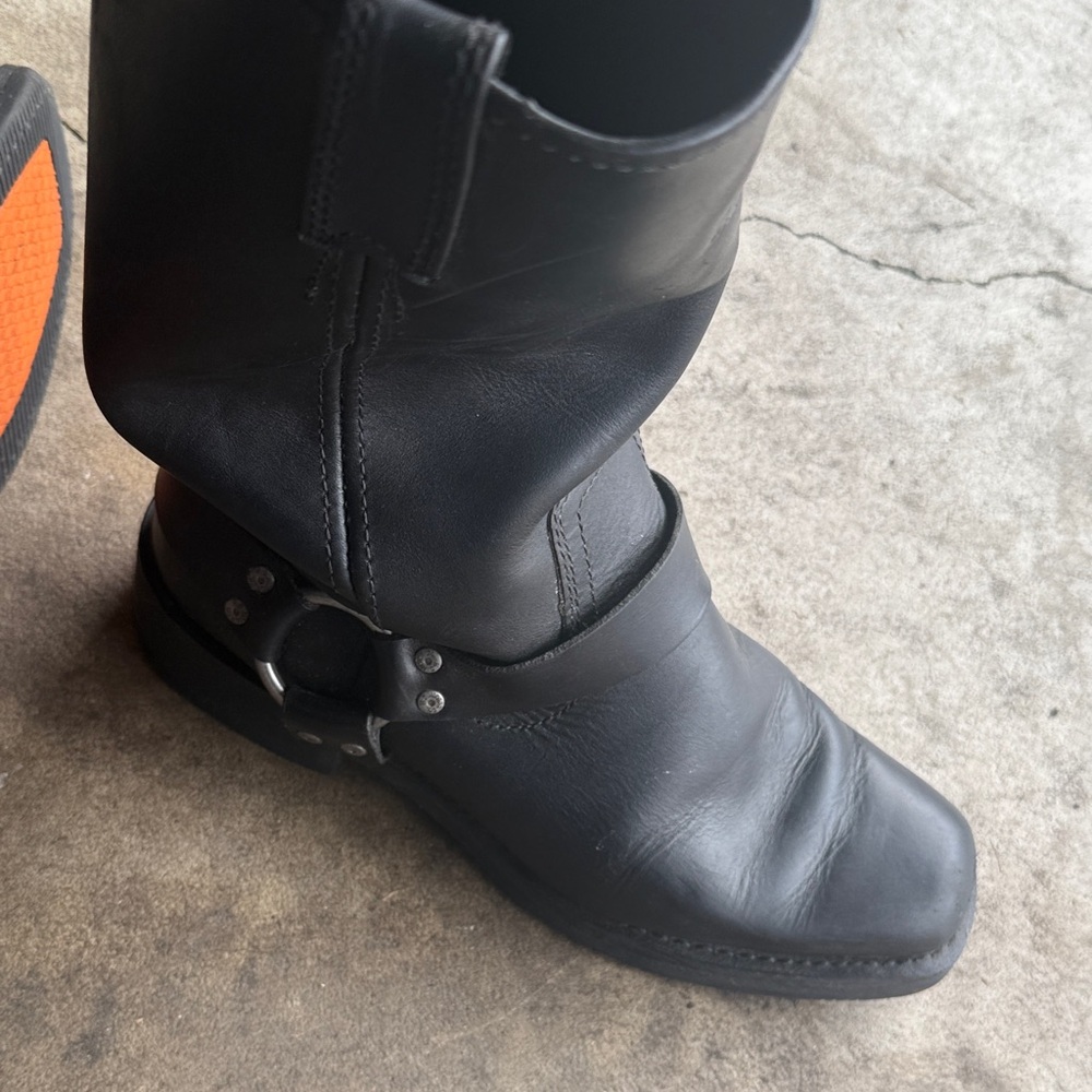 Harley-Davidson Men's Black and Orange Sole Boots - Picture 2 of 3
